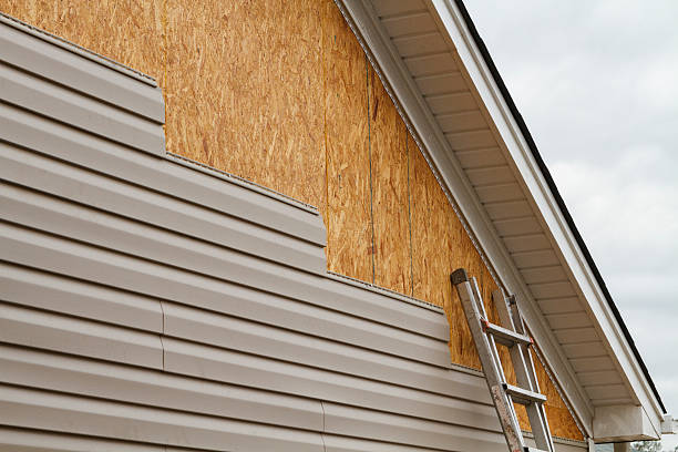 Professional Emergency Siding Repair technician working in Beaver, PA